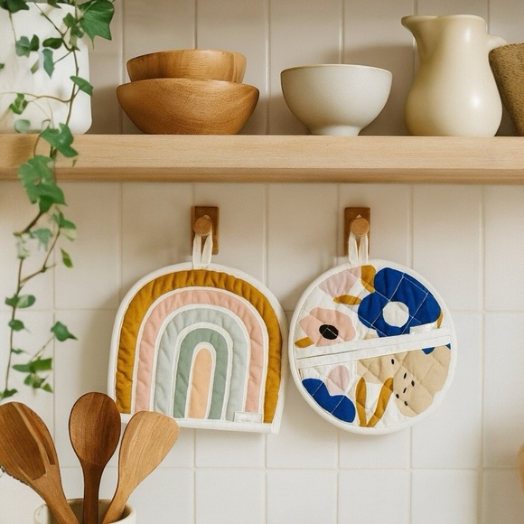 HALI HALI x ANTHROPOLOGIE Set of 2 Pot Holders NWOT. - Picture 1 of 7